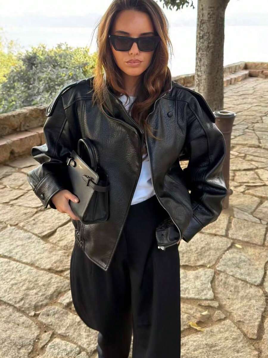 Jaqueta de Couro com Gola Alta - Alexia