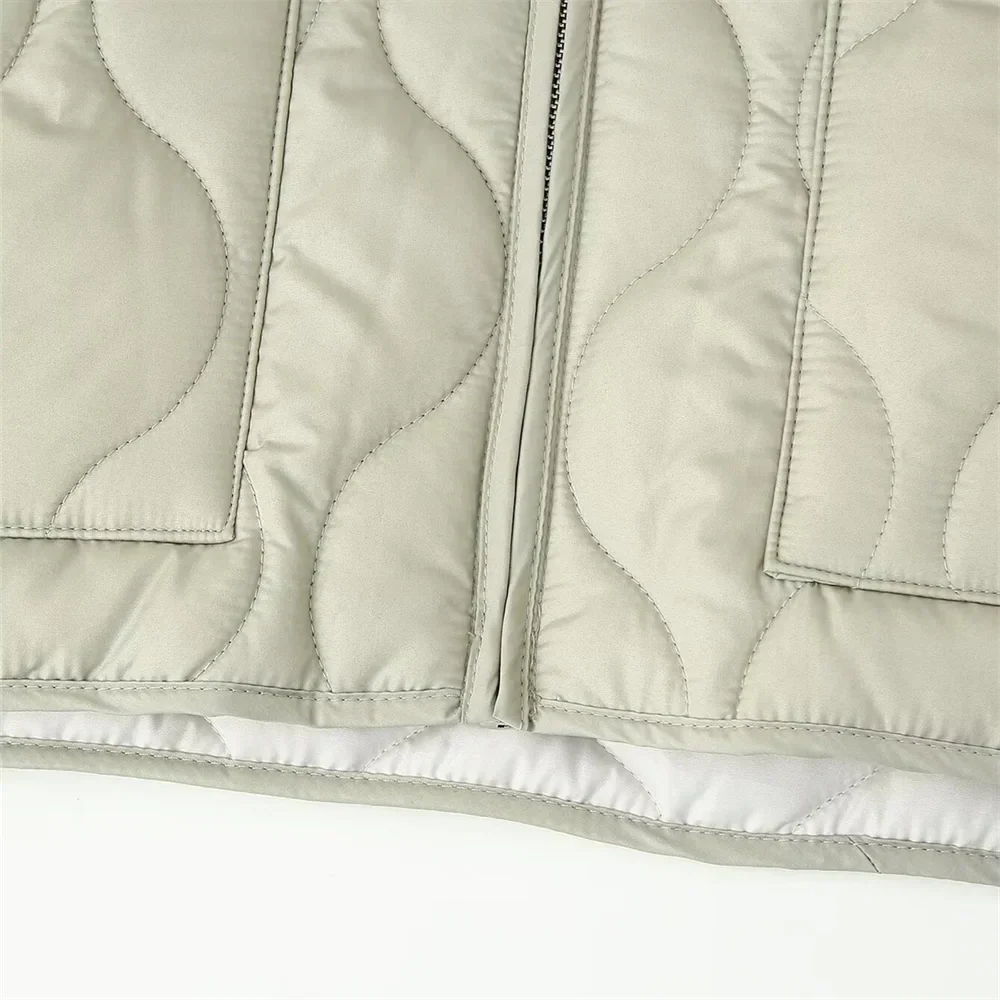 Casaco Feminino Leve de Algodão com Decoração de Bolsos - Modelo Oversized - (Promoção de Inverno 2025)