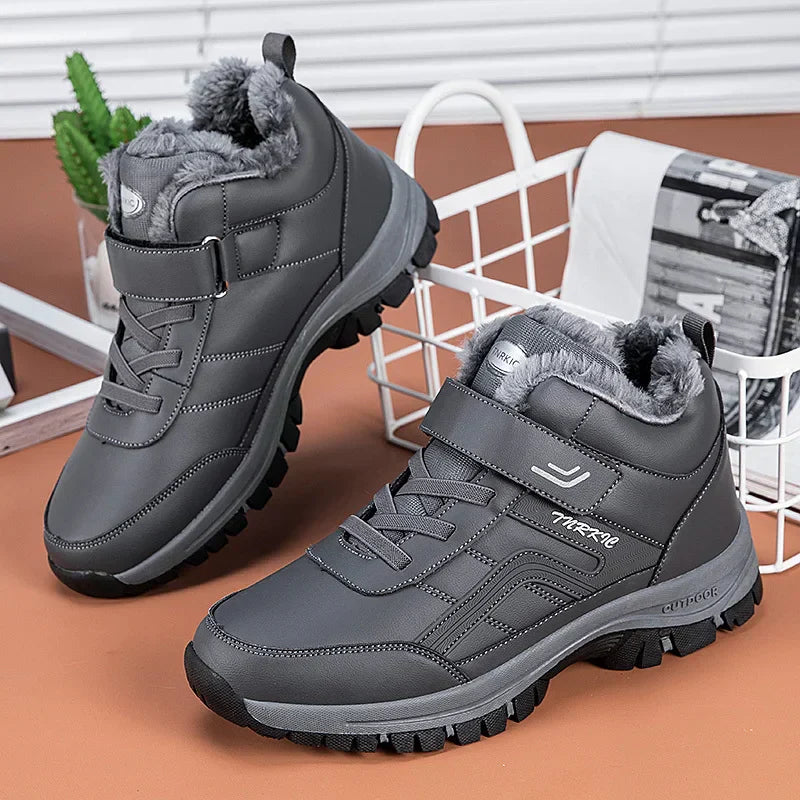 Bota Unissex Para Inverno Impermeável com Forro Peludo