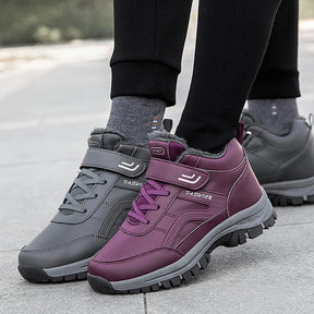 Bota Unissex Para Inverno Impermeável com Forro Peludo