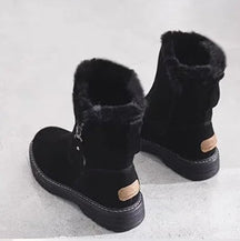 Bota Feminina Cano Curto em Camurça com Forro Solado Confortável – (Promoção de Inverno 2025)