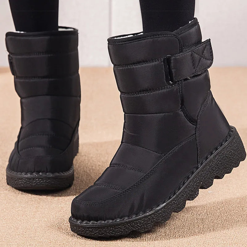 Bota Feminina Estilo Coreano com Cano Curto