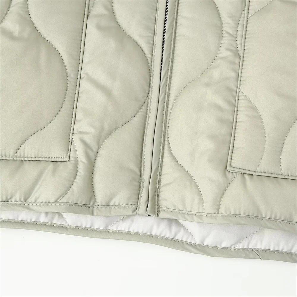 Casaco Feminino Leve de Algodão com Decoração de Bolsos - Modelo Oversized - (Promoção de Inverno 2025)