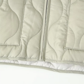 Casaco Feminino Leve de Algodão com Decoração de Bolsos - Modelo Oversized - (Promoção de Inverno 2025)