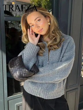 Casaco Feminino Vintage de Malha com Zíper e Gola Redonda - (Promoção de Inverno 2025)