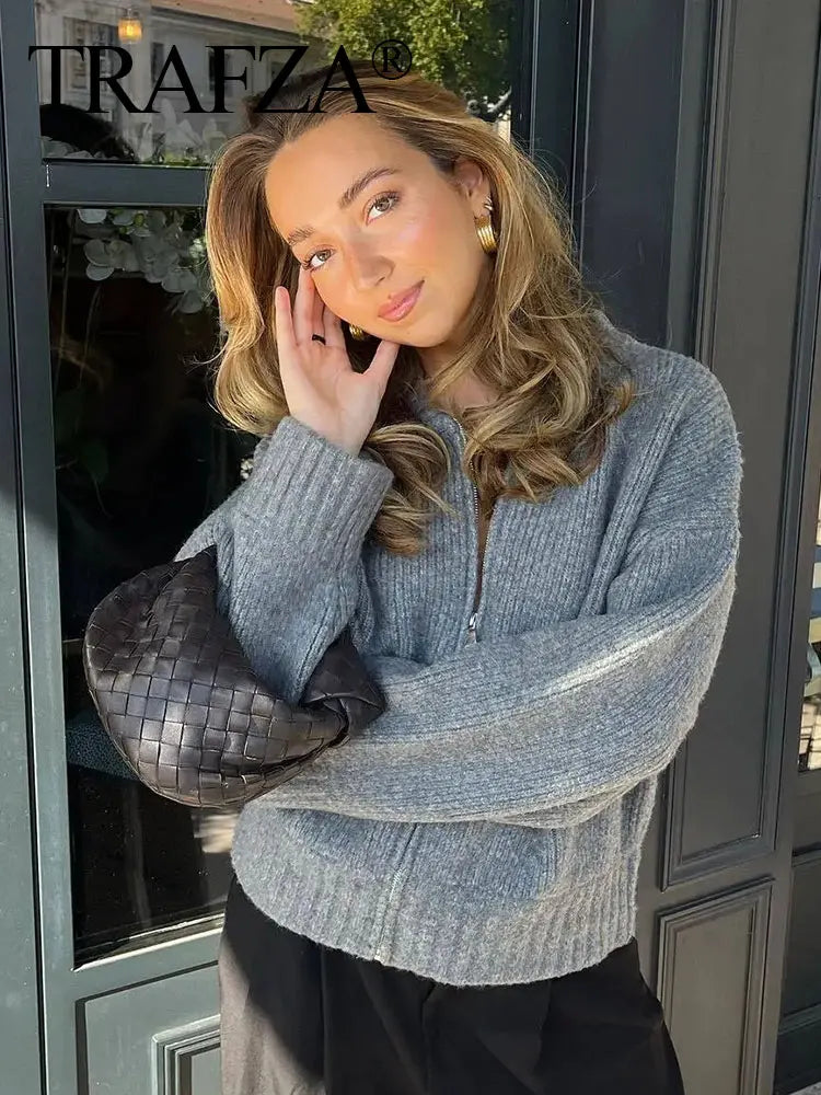 Casaco Feminino Vintage de Malha com Zíper e Gola Redonda - (Promoção de Inverno 2025)