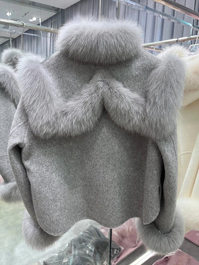 Casaco Feminino Curto de Lã com Gola Confortável – (Promoção de Inverno 2025)