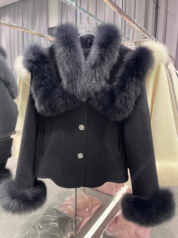 Casaco Feminino Curto de Lã com Gola Confortável – (Promoção de Inverno 2025)