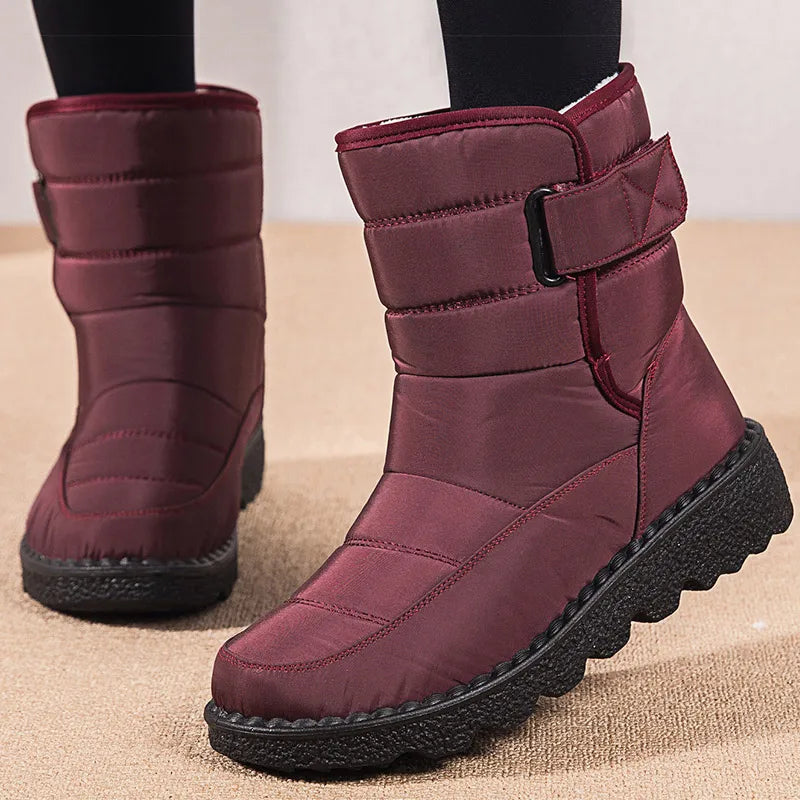 Bota Feminina Estilo Coreano com Cano Curto